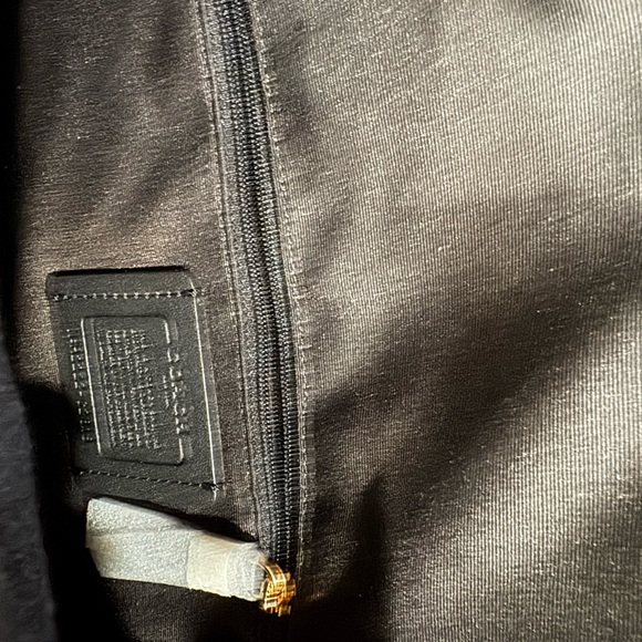 Coach Black Leather Women's Bag - Picture 8 of 8